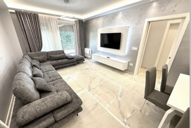 Shtepi me qera 2+1 ne Tirane - 700 Euro