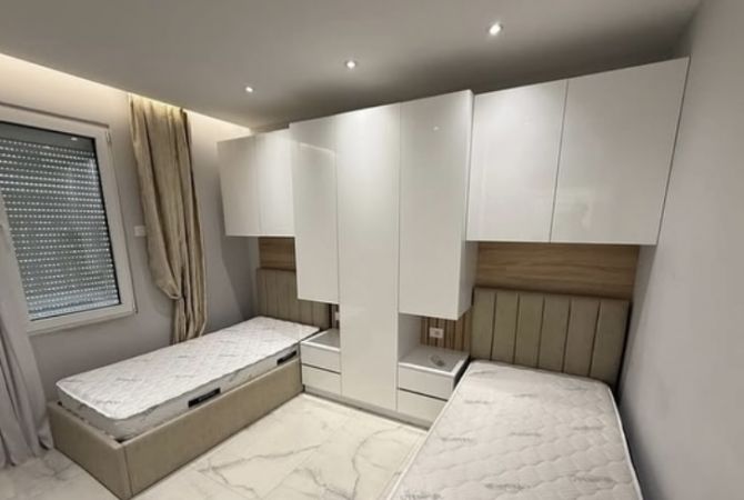 Shtepi me qera Apartament ne Tirane, 2+1, Mobilimi E mobiluar, Pagesa 700  Euro.