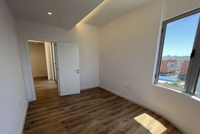 Shtepi ne shitje Apartament ne Tirane, 2+1, Mobilimi E mobiluar, Pagesa 212,000  Euro.