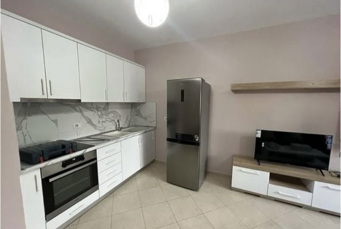 Shtepi me qera 2+1 ne Tirane - 650 Euro
