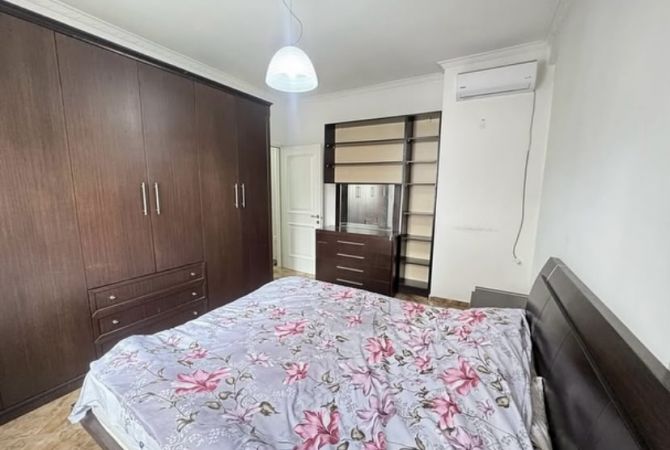 Shtepi me qera Apartament ne Tirane, 2+1, Mobilimi E mobiluar, Pagesa 500  Euro.