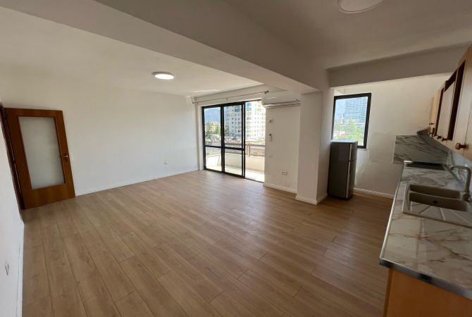 Shtepi me qera 2+1 ne Tirane - 950 Euro