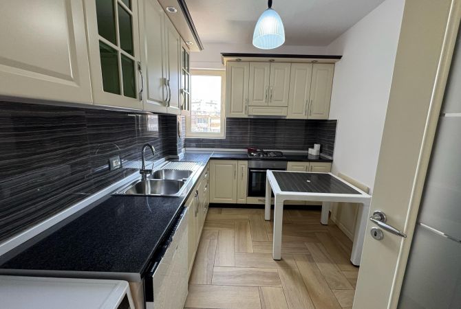 Shtepi me qera Apartament ne Tirane, 2+1, Mobilimi E mobiluar, Pagesa 1,000  Euro.