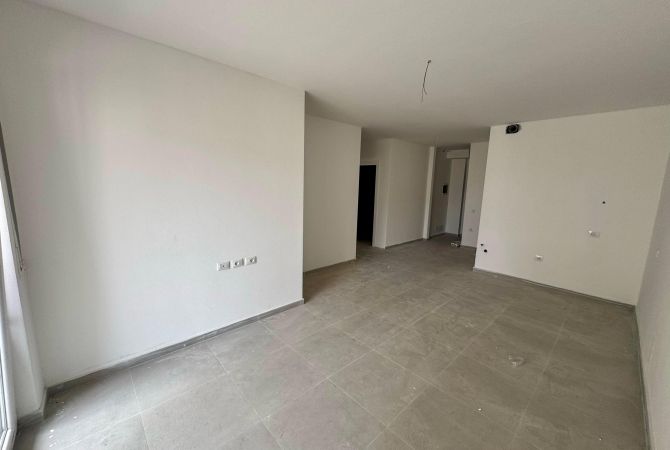 Shtepi me qera Apartament ne Tirane, 1+1, Mobilimi Bosh, pa mobiluar, Pagesa 650  Euro.
