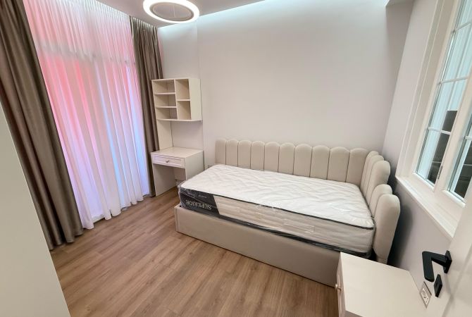 Shtepi me qera Apartament ne Tirane, 2+1, Mobilimi E mobiluar, Pagesa 800  Euro.