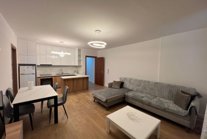 Shtepi me qera 2+1 ne Tirane - 800 Euro