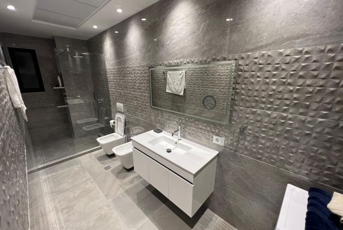 Shtepi me qera Apartament ne Tirane, 2+1, Mobilimi E mobiluar, Pagesa 800  Euro.