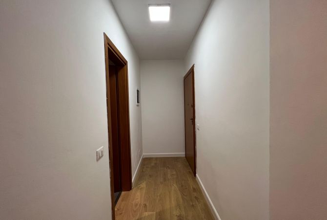 Shtepi me qera Apartament ne Tirane, 2+1, Mobilimi E mobiluar, Pagesa 800  Euro.