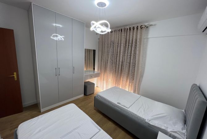 Shtepi me qera Apartament ne Tirane, 2+1, Mobilimi E mobiluar, Pagesa 800  Euro.