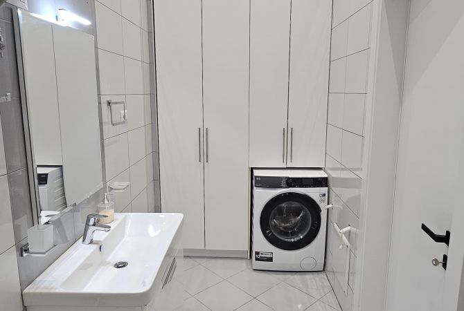 Shtepi ne shitje Apartament ne Tirane, 3+1, Mobilimi E mobiluar, Pagesa 320,000  Euro.