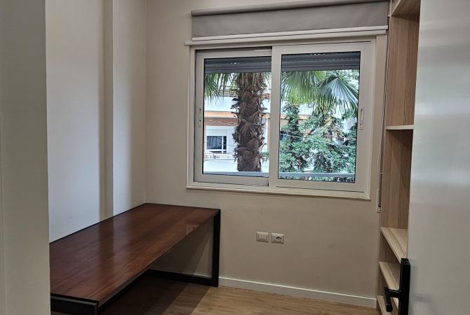 Shtepi ne shitje Apartament ne Tirane, 3+1, Mobilimi E mobiluar, Pagesa 320,000  Euro.
