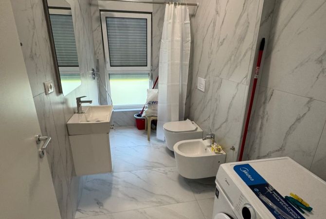 Shtepi me qera Apartament ne Tirane, 1+1, Mobilimi E mobiluar, Pagesa 400  Euro.