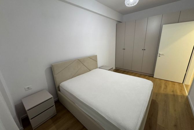 Shtepi me qera Apartament ne Tirane, 1+1, Mobilimi E mobiluar, Pagesa 400  Euro.