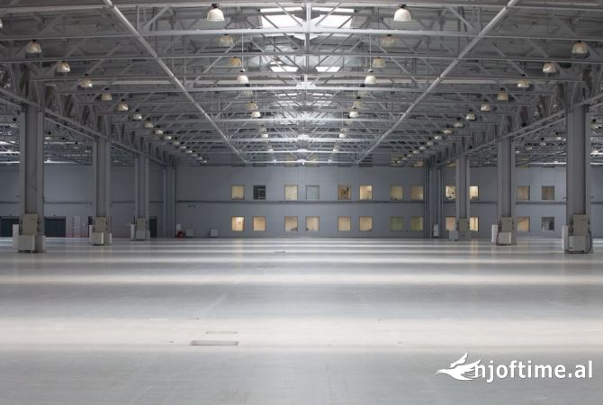 Ambient biznesi me qera 4+1 ne Tirane - 7,500 Euro