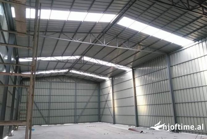 Ambient biznesi me qera 4+1 ne Tirane - 800 Euro