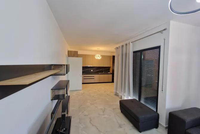 Shtepi me qera 2+1 ne Tirane - 600 Euro