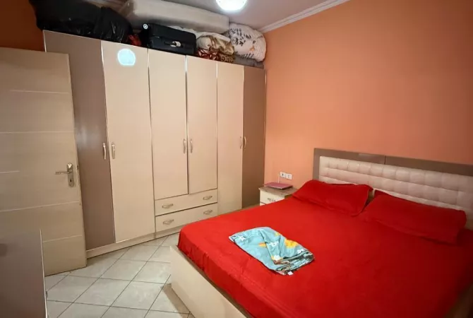 Shtepi me qera Apartament ne Tirane, 2+1, Mobilimi E mobiluar, Pagesa 450  Euro.