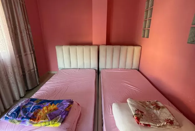 Shtepi me qera Apartament ne Tirane, 2+1, Mobilimi E mobiluar, Pagesa 450  Euro.