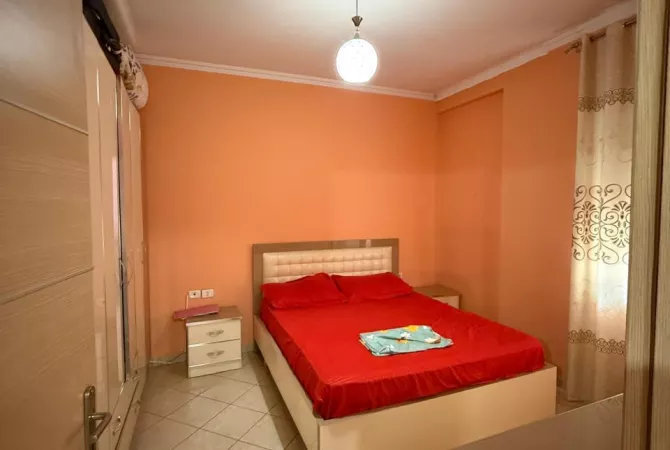 Shtepi me qera Apartament ne Tirane, 2+1, Mobilimi E mobiluar, Pagesa 45,000  Leke.