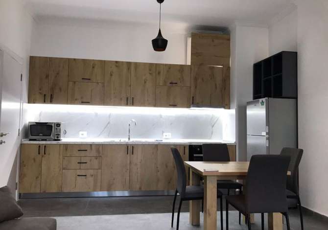 Shtepi me qera 1+1 ne Tirane - 450 Euro
