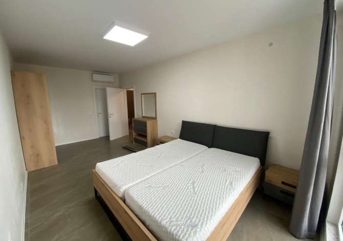 Shtepi me qera Apartament ne Tirane, 3+1, Mobilimi Pjeserisht e mobiluar, Pagesa 600  Euro.