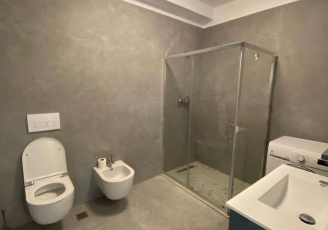 Shtepi me qera Apartament ne Tirane, 3+1, Mobilimi Pjeserisht e mobiluar, Pagesa 600  Euro.