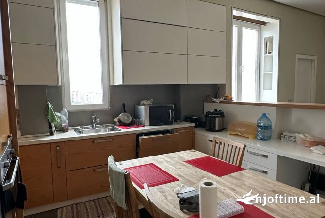 Shtepi ne shitje 1+1 ne Tirane - 160,000 Euro