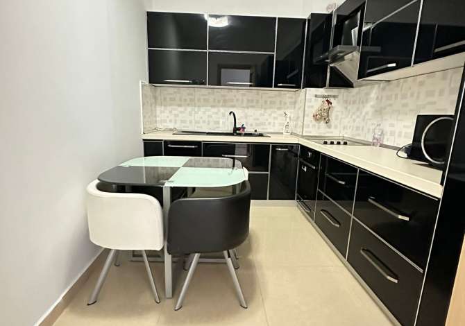 Shtepi me qera 2+1 ne Tirane - 650 Euro