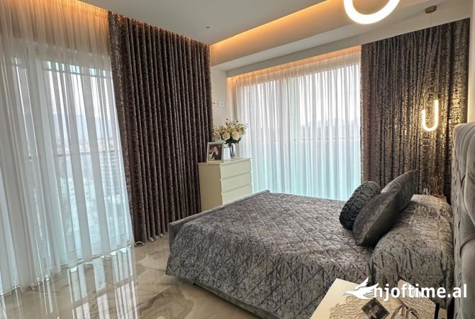 Shtepi ne shitje Apartament ne Tirane, 3+1, Mobilimi E mobiluar, Pagesa 700,000  Euro.