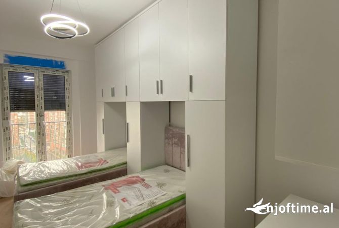 Shtepi me qera Apartament ne Tirane, 2+1, Mobilimi E mobiluar, Pagesa 800  Euro.