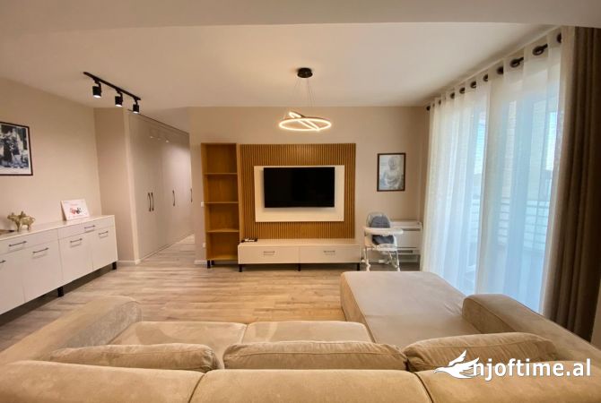 Shtepi me qera 2+1 ne Tirane - 850 Euro