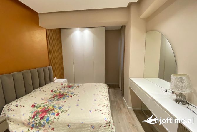 Shtepi me qera Apartament ne Tirane, 2+1, Mobilimi E mobiluar, Pagesa 850  Euro.