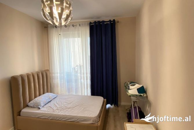 Shtepi me qera Apartament ne Tirane, 2+1, Mobilimi E mobiluar, Pagesa 850  Euro.