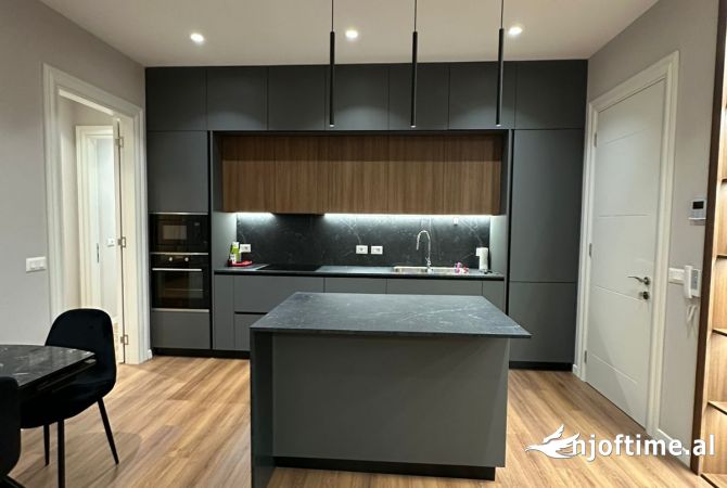 Shtepi me qera 2+1 ne Tirane - 1,300 Euro