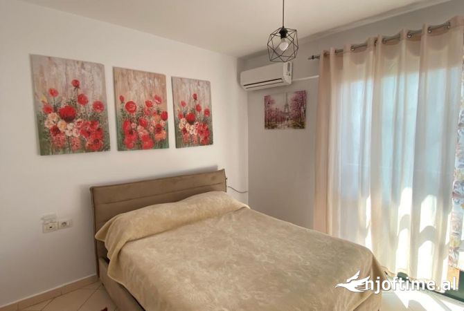 Shtepi me qera Apartament ne Tirane, 2+1, Mobilimi E mobiluar, Pagesa 550  Euro.