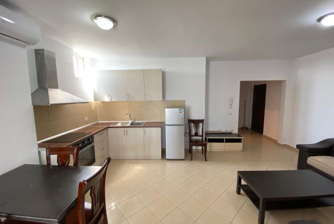 Shtepi me qera 1+1 ne Tirane - 400 Euro