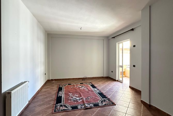 Shtepi me qera 2+1 ne Tirane - 450 Euro