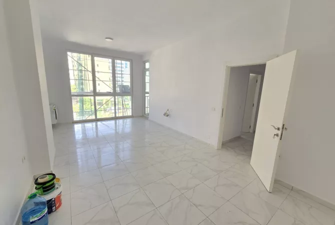 Casa in affitto 3+1 a Tirana - 1,000 Euro