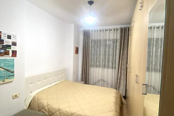 Shtepi me qera Apartament ne Tirane, 1+1, Mobilimi E mobiluar, Pagesa 430  Euro.