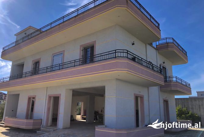 Shtepi ne shitje 3+1 ne Fier - 500,000 Euro
