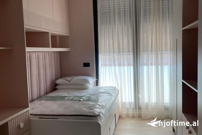 Shtepi me qera Apartament ne Tirane, 2+1, Mobilimi E mobiluar, Pagesa 1,500  Euro.