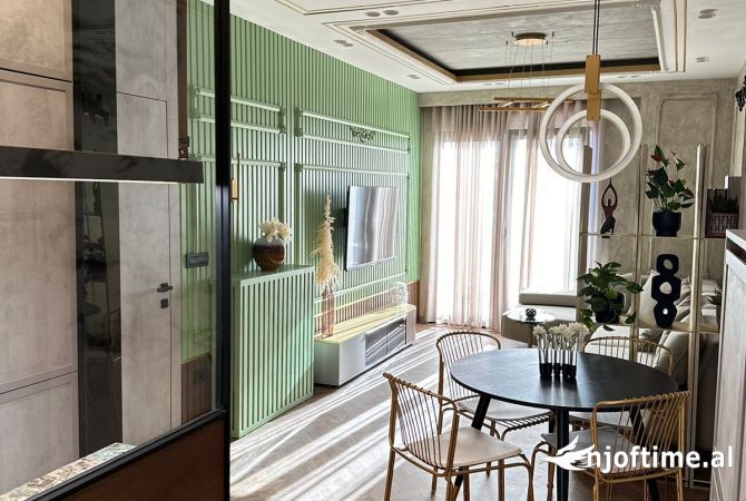 Shtepi me qera Apartament ne Tirane, 1+1, Mobilimi E mobiluar, Pagesa 1,001  Euro.