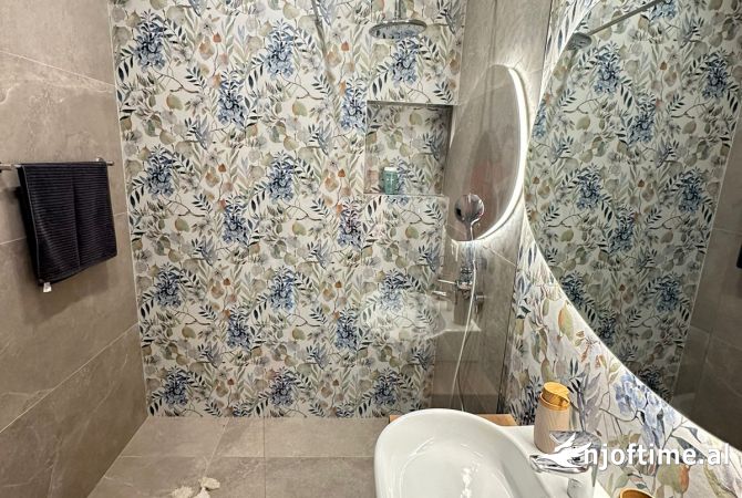 Shtepi me qera Apartament ne Tirane, 1+1, Mobilimi E mobiluar, Pagesa 1,001  Euro.