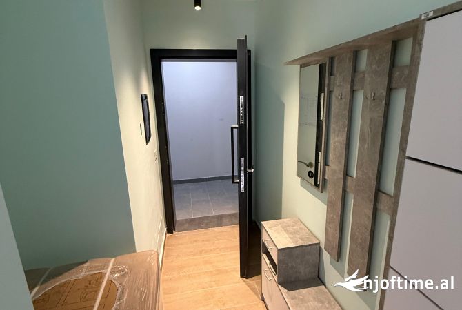 Shtepi me qera Apartament ne Tirane, 1+1, Mobilimi E mobiluar, Pagesa 550  Euro.