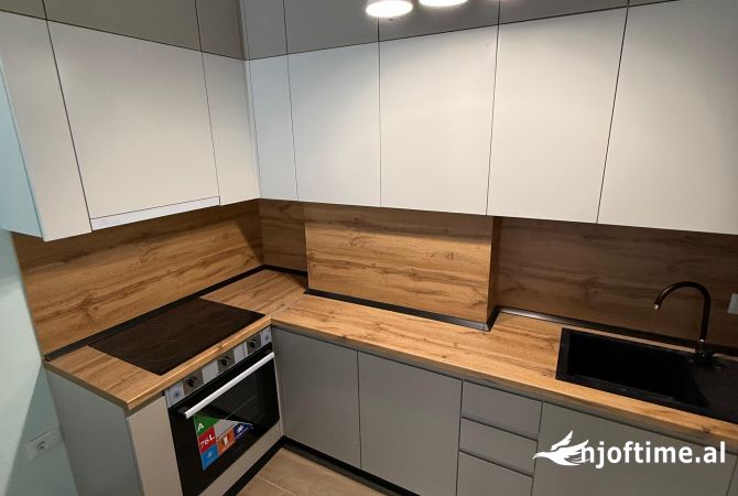 Shtepi me qera Apartament ne Tirane, 1+1, Mobilimi E mobiluar, Pagesa 550  Euro.