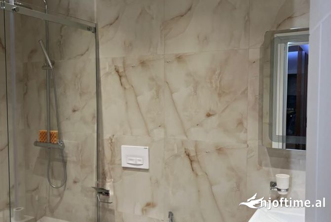 Shtepi me qera Apartament ne Tirane, 2+1, Mobilimi E mobiluar, Pagesa 600  Euro.