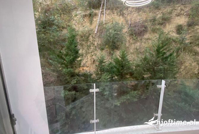 Shtepi me qera Apartament ne Tirane, 2+1, Mobilimi E mobiluar, Pagesa 900  Euro.