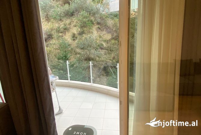 Shtepi me qera Apartament ne Tirane, 2+1, Mobilimi E mobiluar, Pagesa 900  Euro.