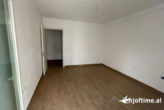 Apartment for sale in Tirana 1+1, Emty