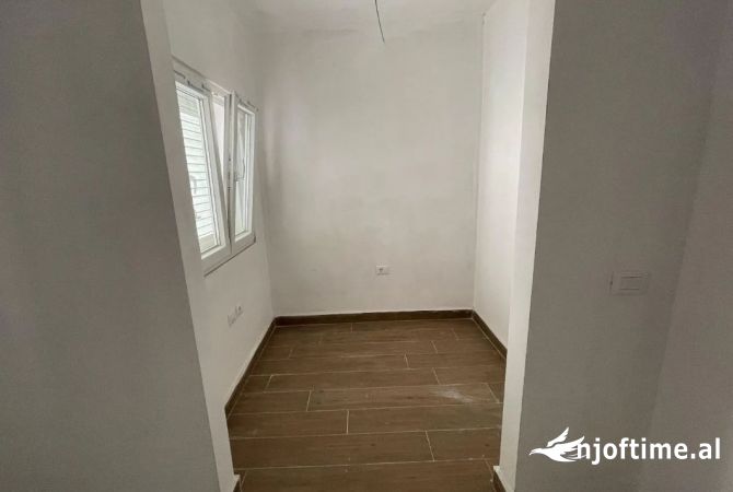 Apartment for sale in Tirana 1+1, Emty